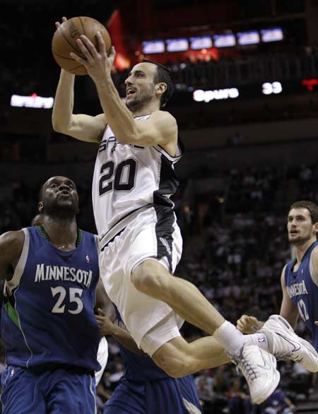  莫兰特压哨跳投灰熊逆转马刺终结对手四连胜